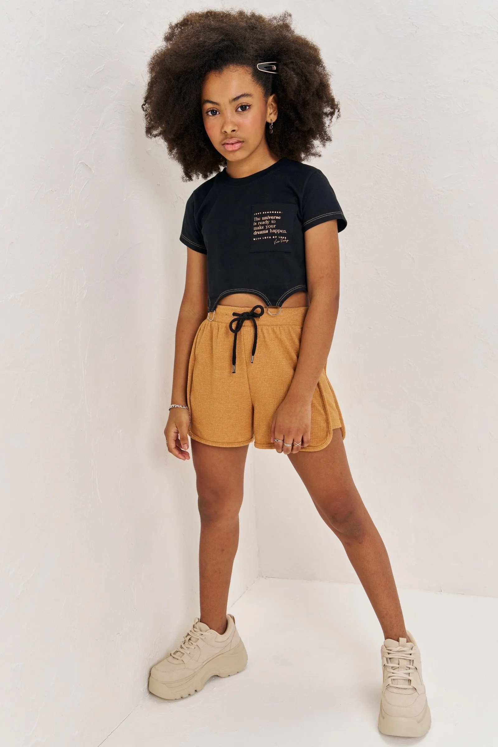 Conjunto de Blusa Top Cropped em Meia Malha e Shorts Cintura Alta em Canelado Maui 74718 Vic&Vicky