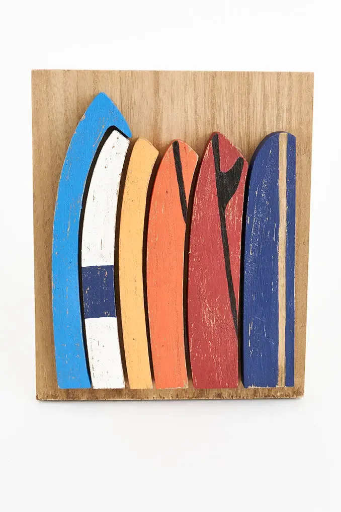 Cuadro de madera con tablas de surf