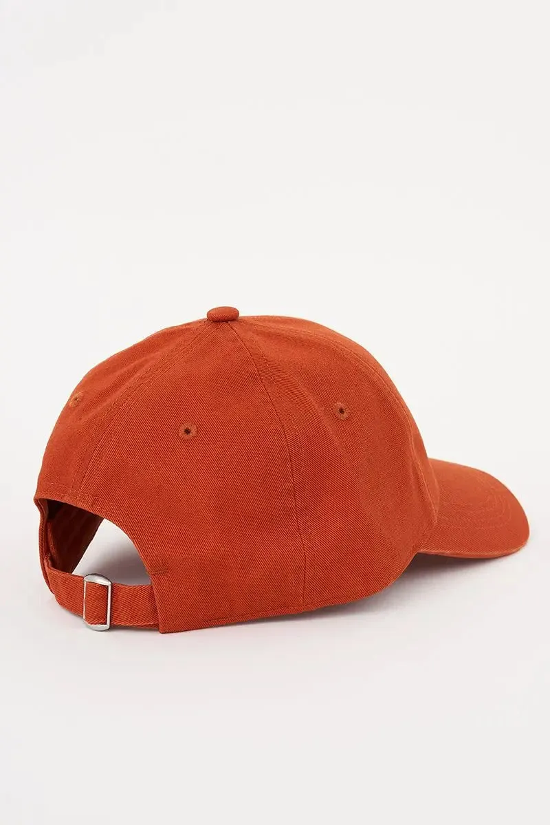 Gorra de algodón con faro bordado