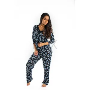 Pijama negra de flores azules