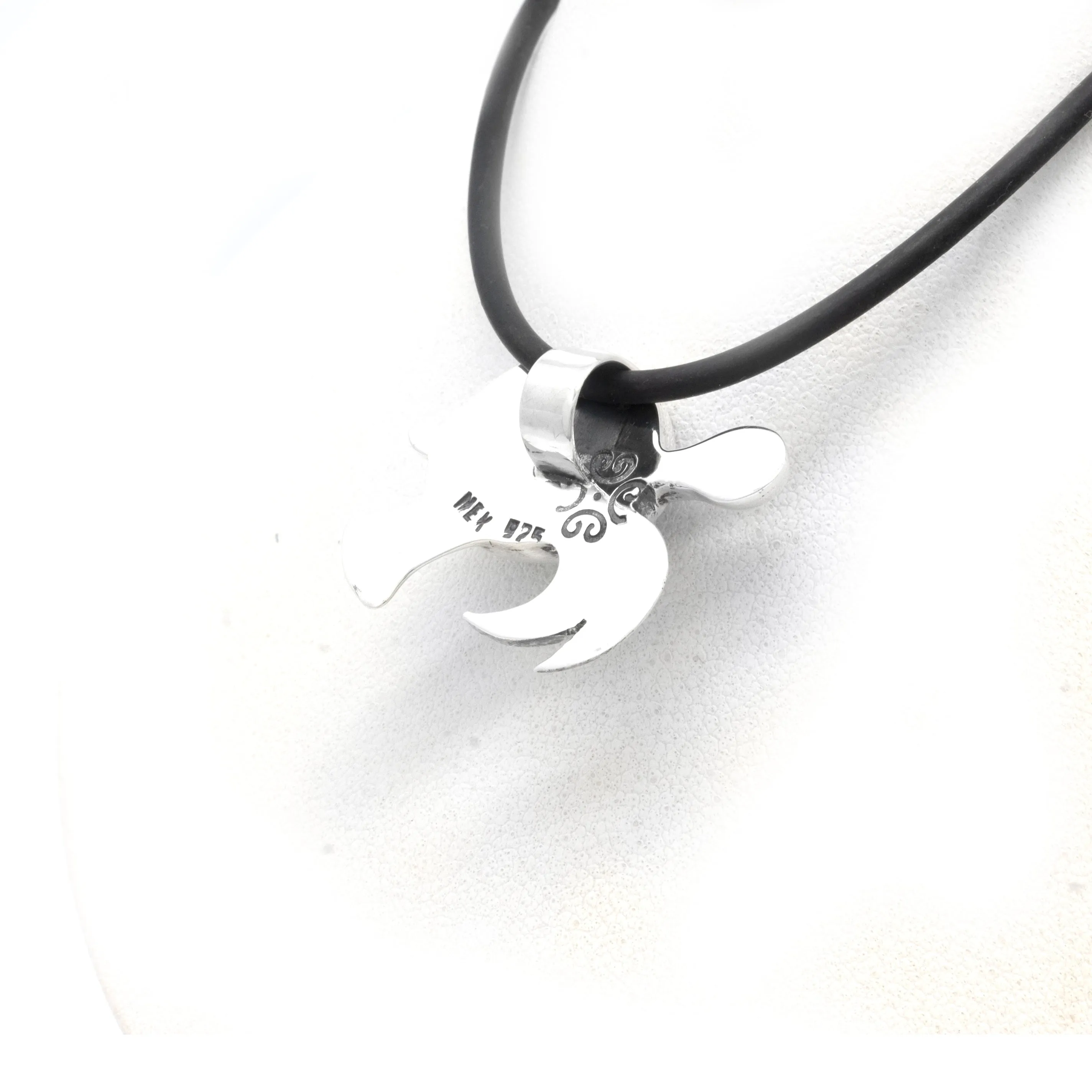 "Sea Turtle" Silver Pendant with Cortez Mabe Pearl by Priscila Canales