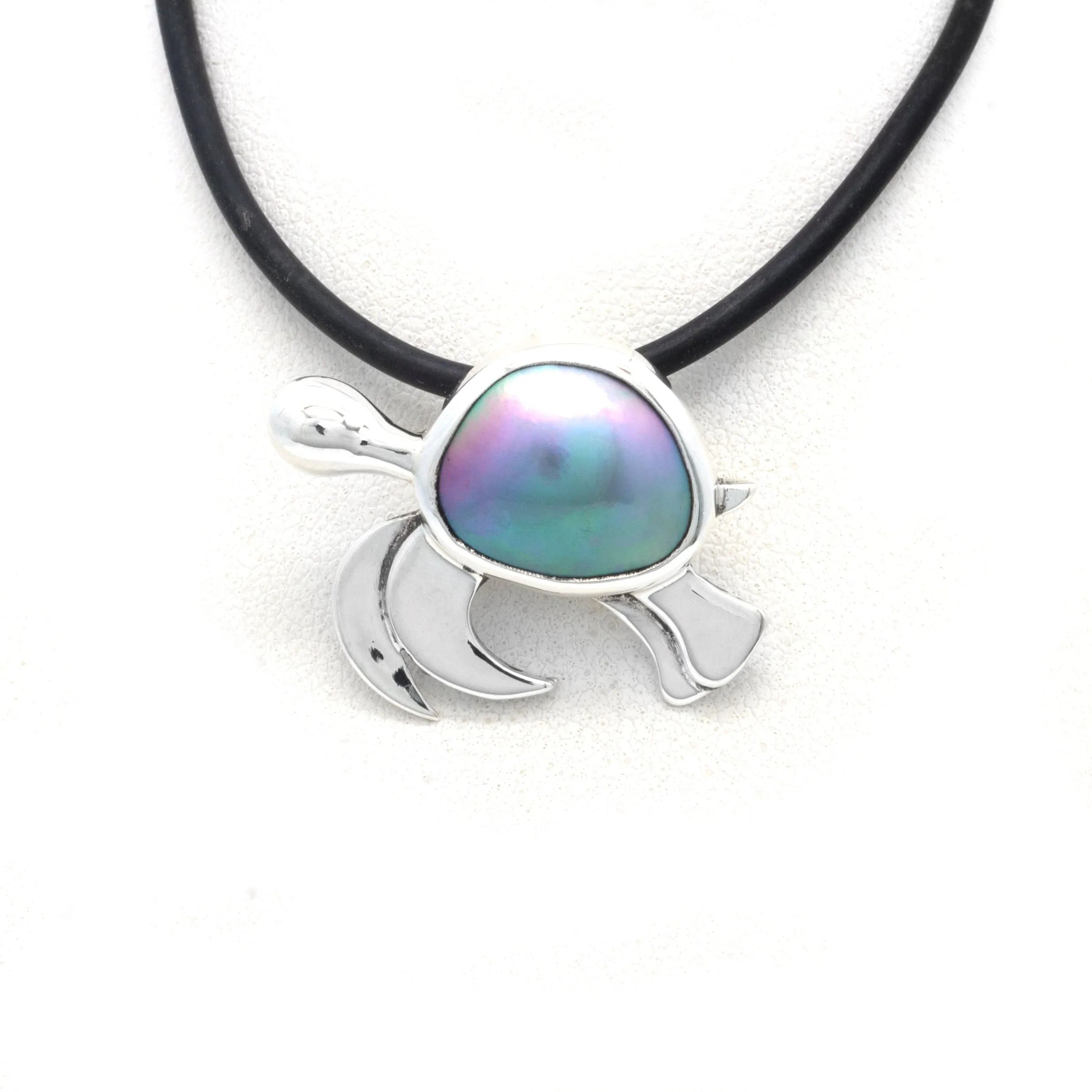 "Sea Turtle" Silver Pendant with Cortez Mabe Pearl by Priscila Canales