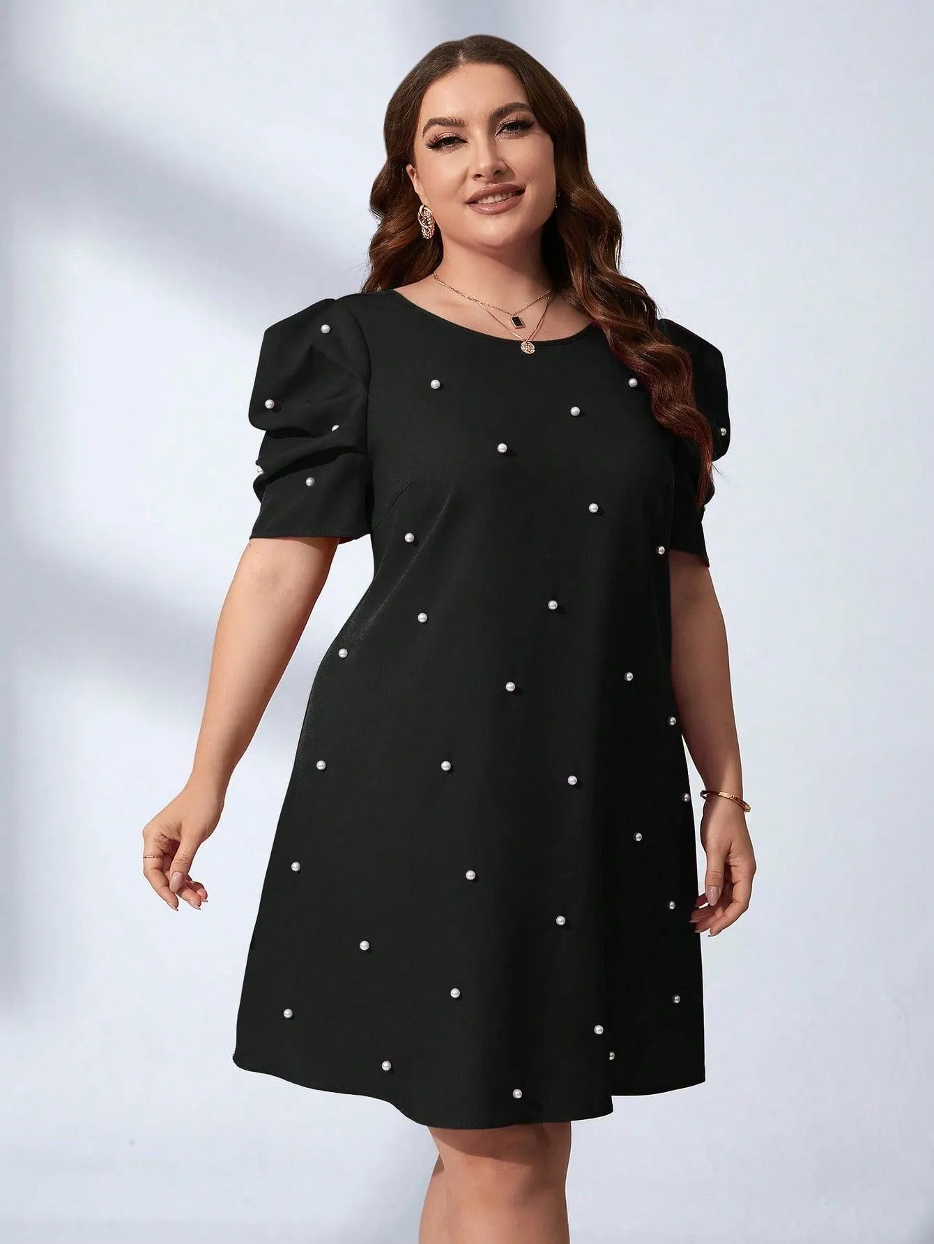 Vestido Com Manga Bufante Pérolas Plus Size - Cassidy