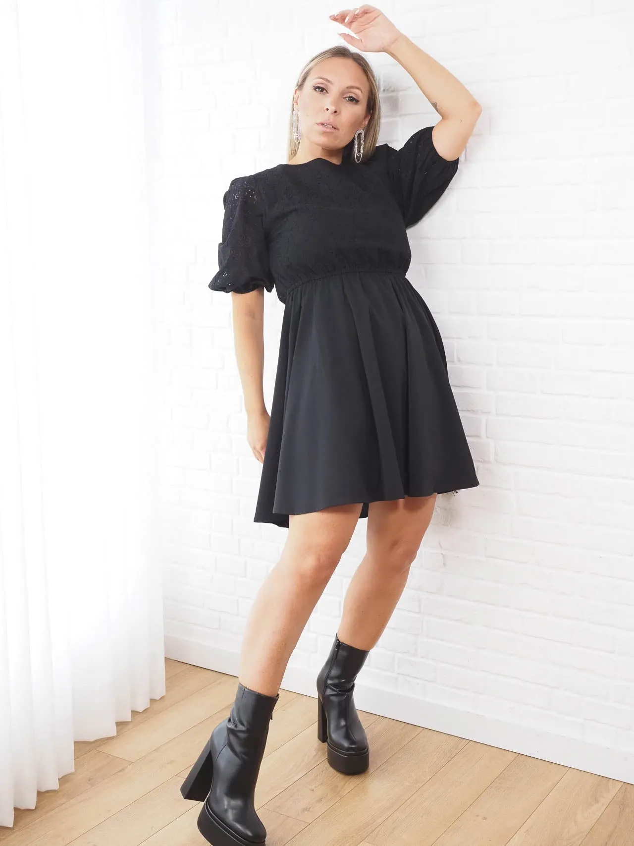 VESTIDO DE MANGA CURTA