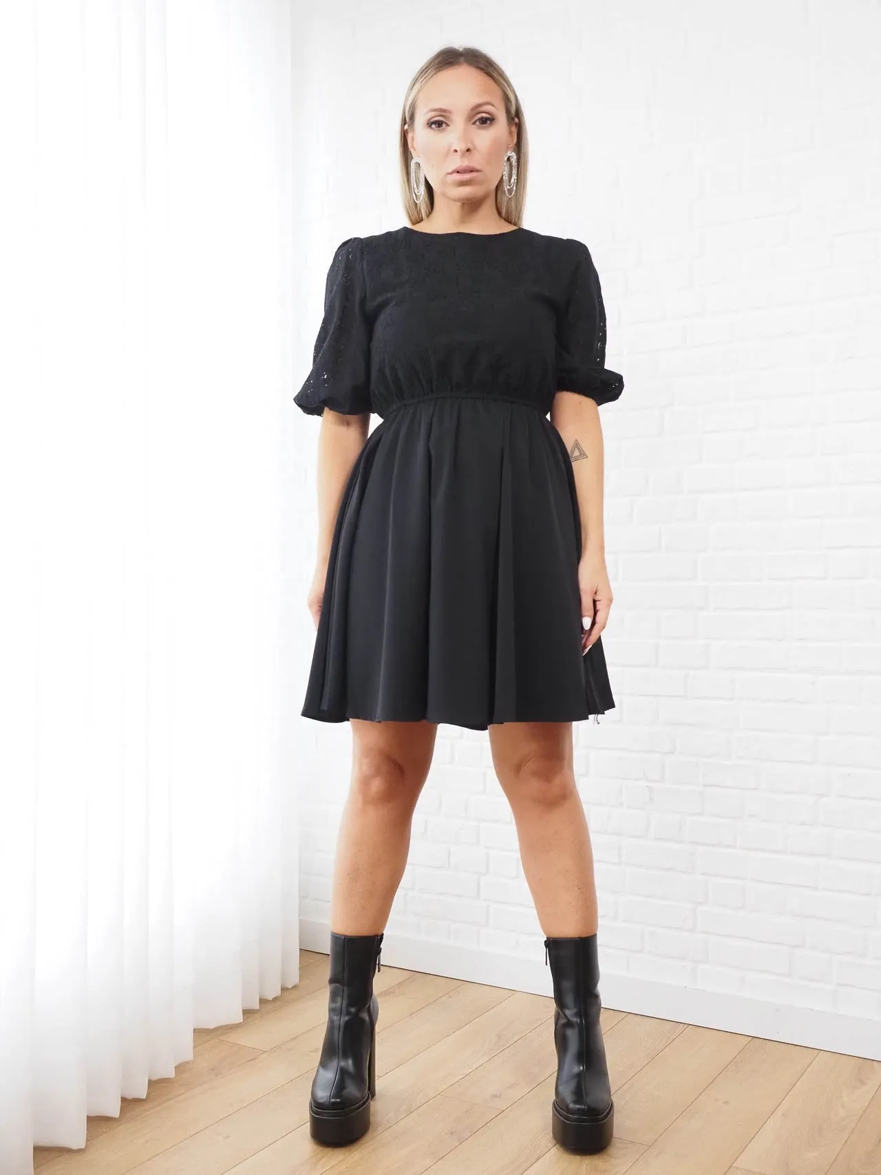 VESTIDO DE MANGA CURTA