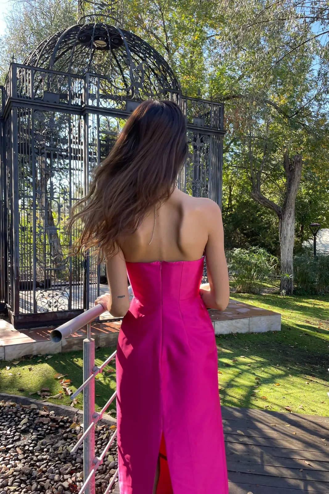 VESTIDO FÚCSIA COMPRIDO DECOTE RETO