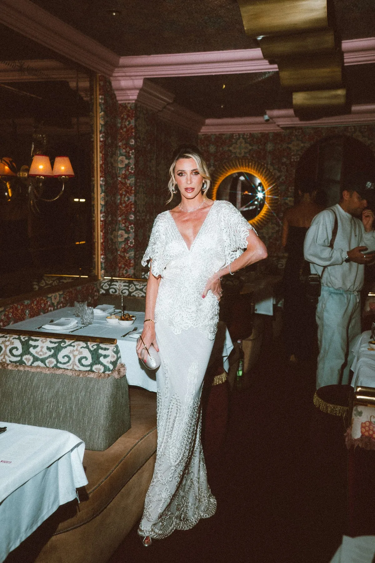 Vestido Longo De Renda Decote Em V
