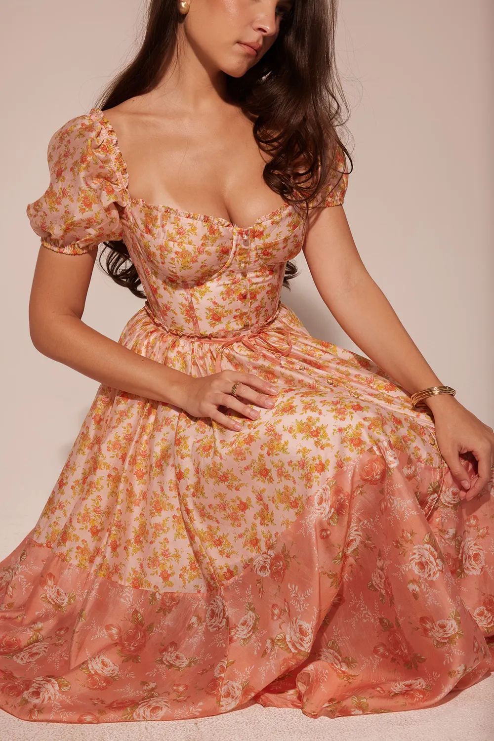Vestido Midi Manga Bufante Bicolor Floral Pêssego Modelo Penelope